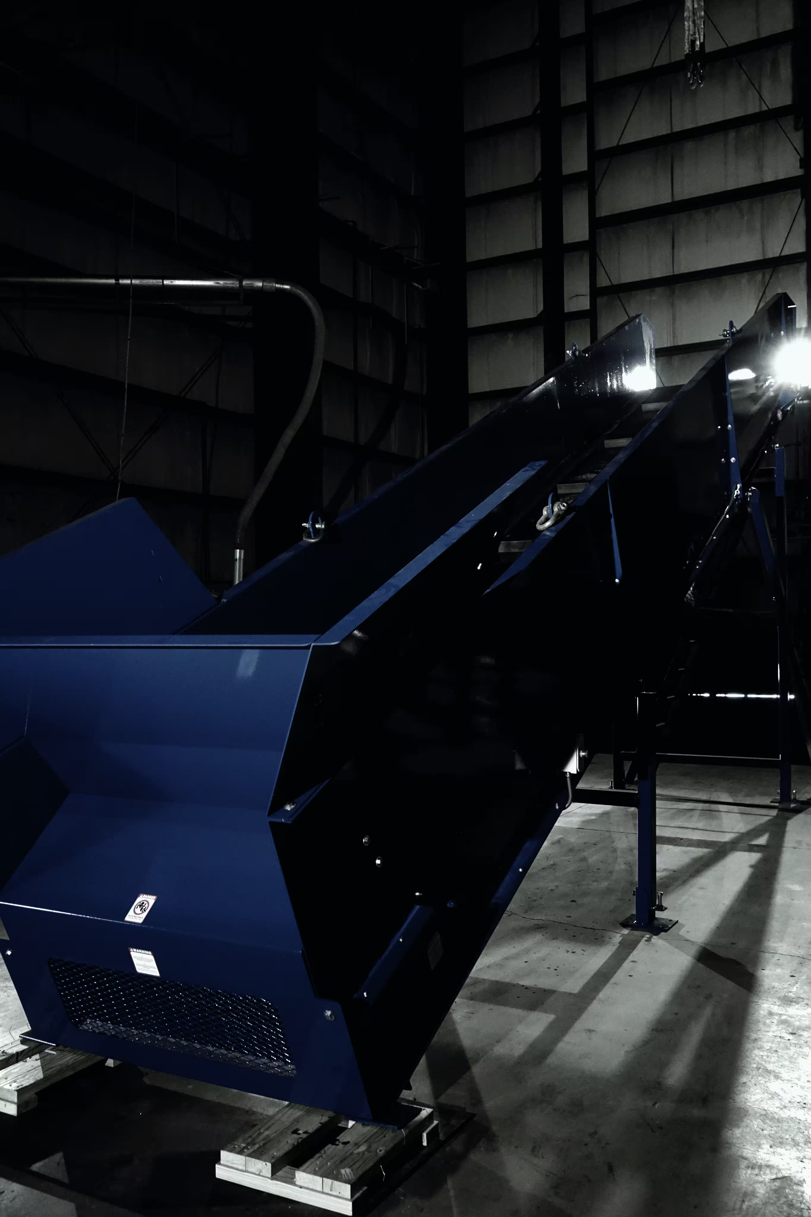 Conveyor system showing load capacity