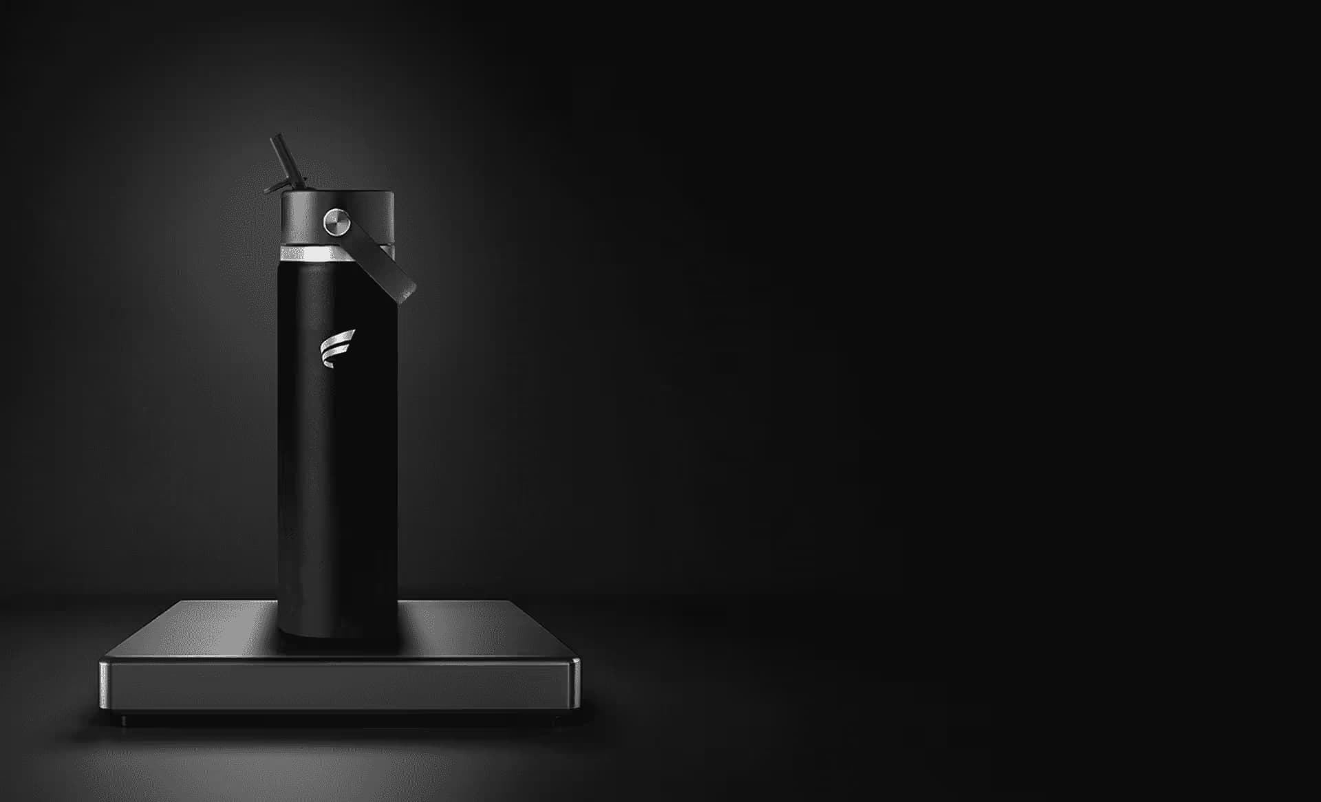 Hydro Flask Wide Mouth with Flex Straw Cap 24oz in black with Fluent logo